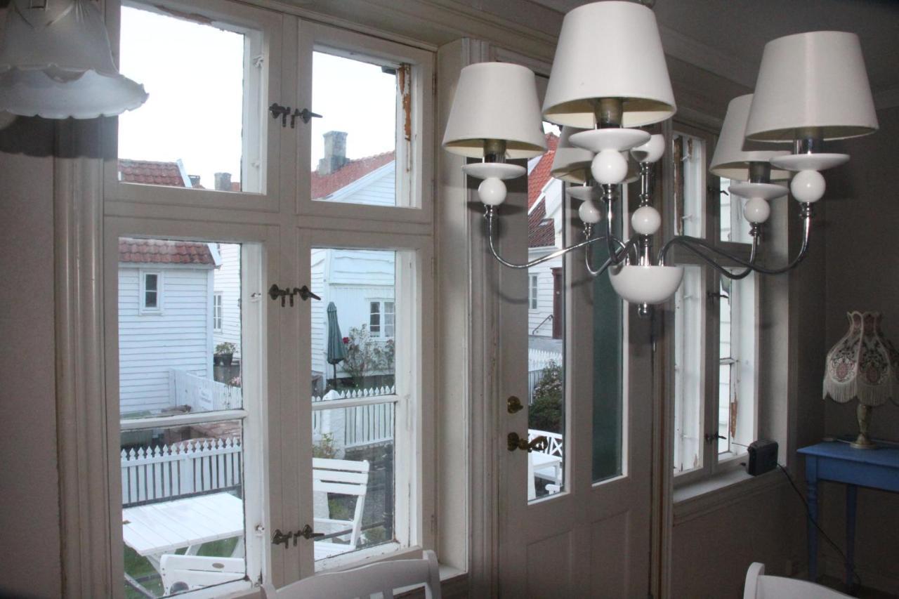 Gamle Apoteket I Gamle Skudeneshavn Appartement Buitenkant foto