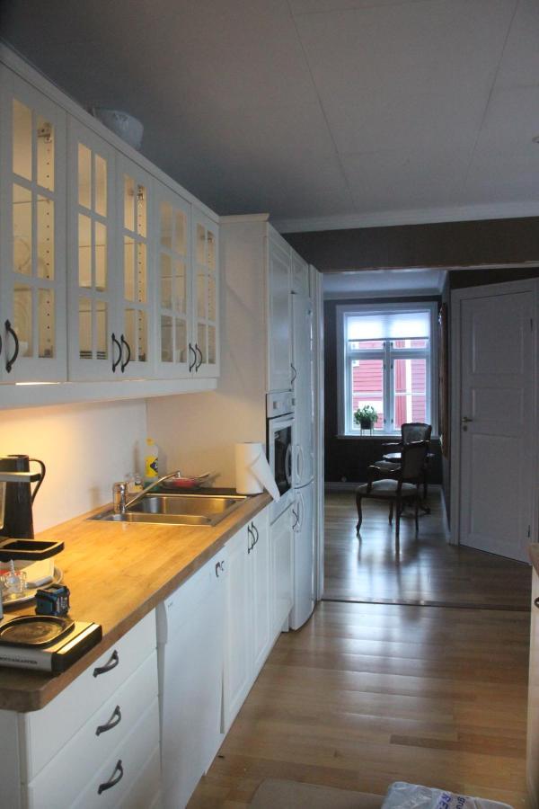 Gamle Apoteket I Gamle Skudeneshavn Appartement Buitenkant foto